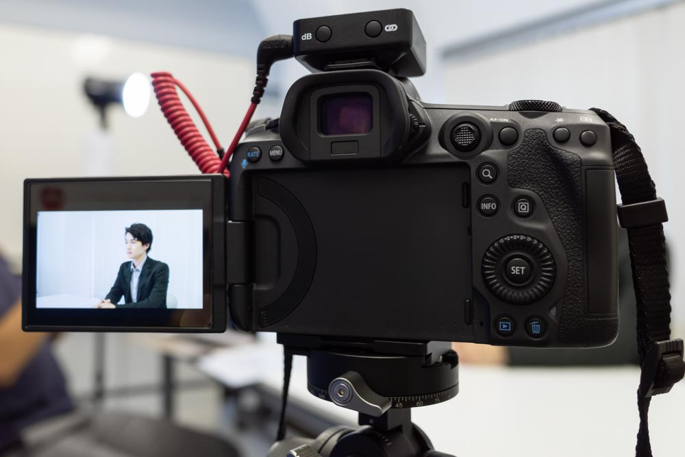 EOS R5でインタビュー動画撮影
