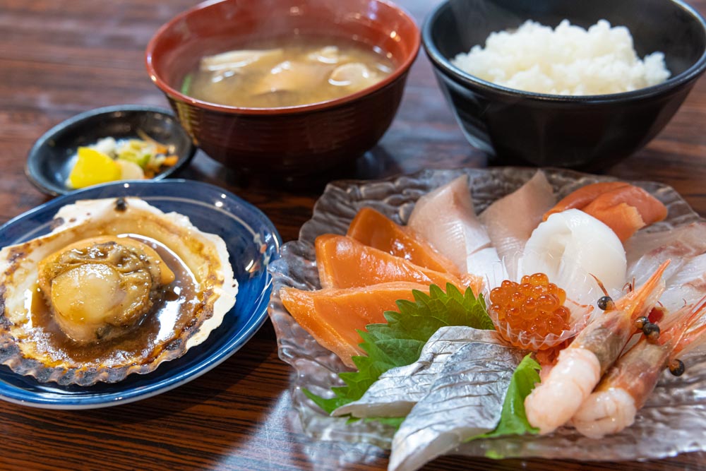 テネレ700で舞鶴へ。大六丸のお刺身定食