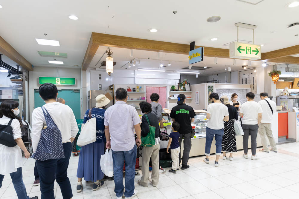 セルバ 甲南山手の地下一階にある惣菜屋「トリトン」