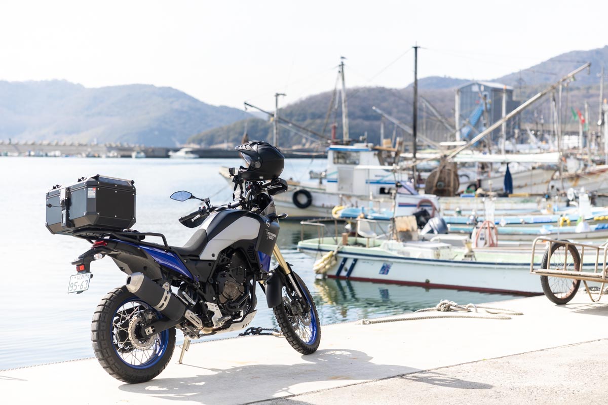 オフロードバイクとアドベンチャーバイク