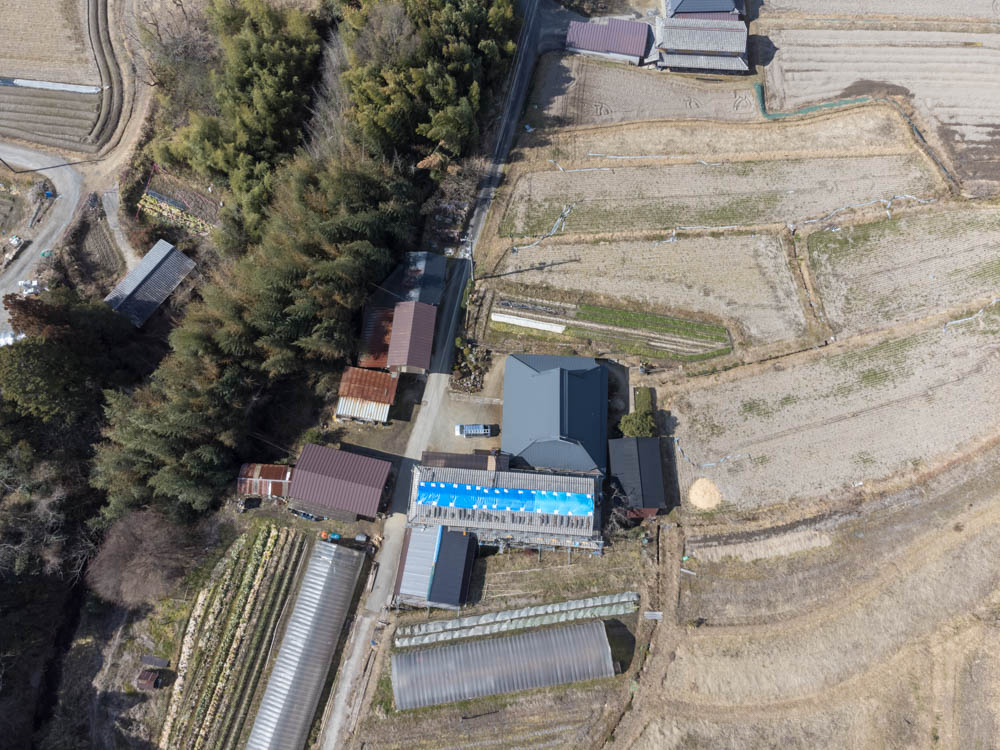 ドローンで屋根工事の撮影