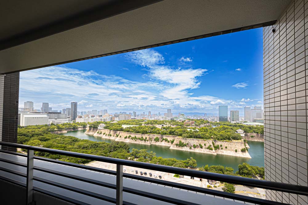 大阪城が見える写真事務所の夏のはじまり