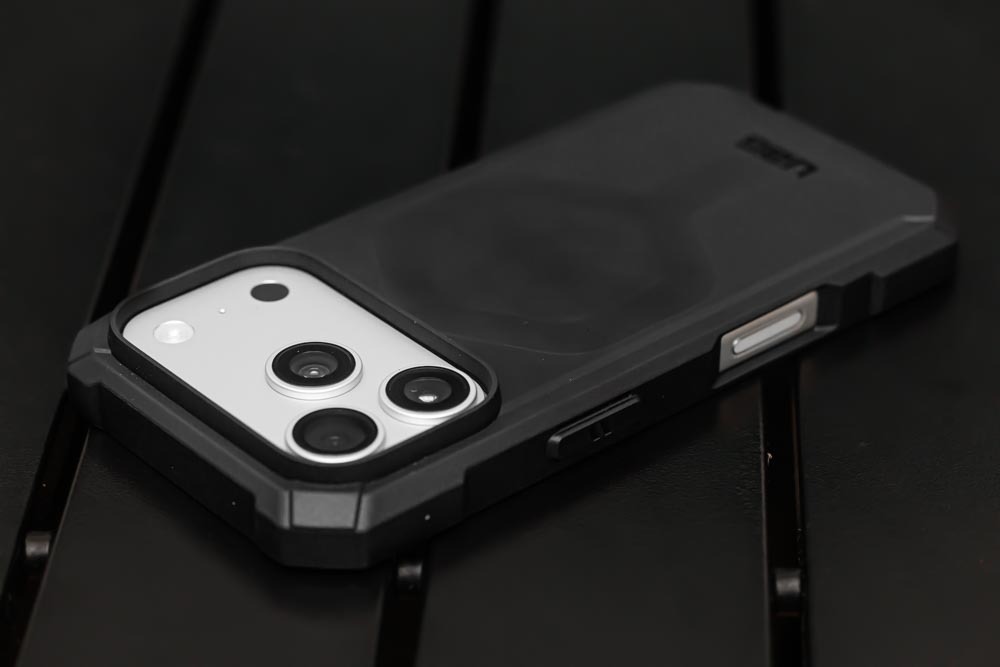 iPhone 17 ProとUAGの耐衝撃ケース