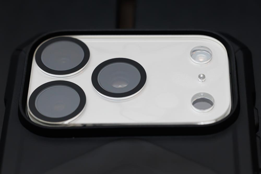 iPhone 17 ProとUAGの耐衝撃ケースCAMERA SHIELD